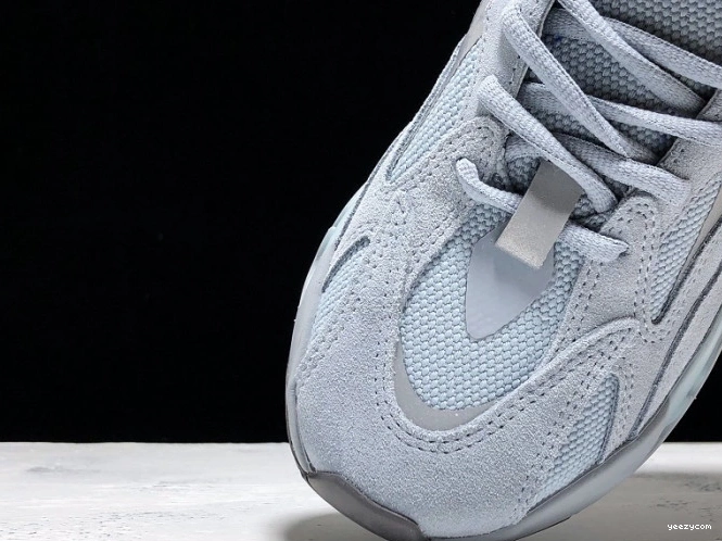 700 Blue v2 FV8424 Boost Hospital Yeezy Adidas 1101